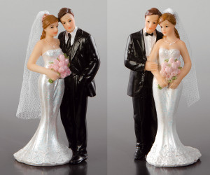 Brautpaar mit Blumenstrauss und T&uuml;llschleier, in dekorativer Verkaufsschachtel, 2-fach sortiert, Polystone